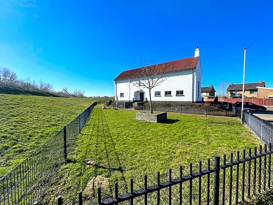 B&B Pompgebouw aan de Rijn