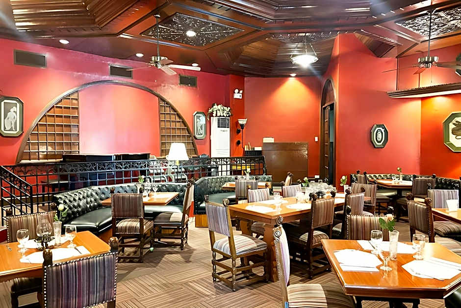 The New Camelot Hotel