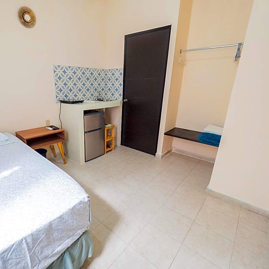 Nido Colibrí - Private Rooms and hostel Dorms in Remate de Paseo Montejo