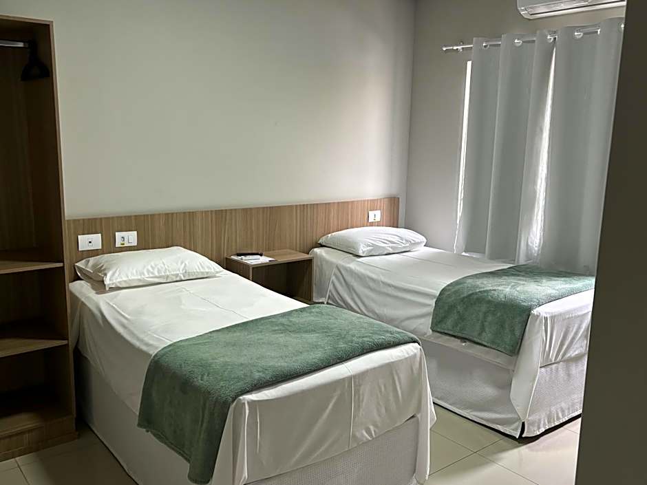 Mahle Hotel - BR 116, km 48