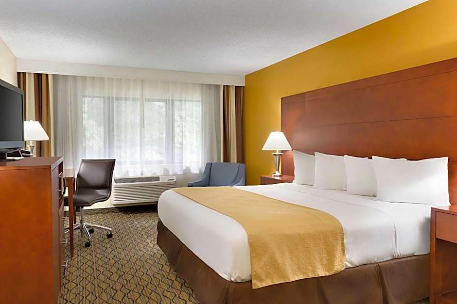 Country Inn & Suites by Radisson, Mishawaka - South Bend