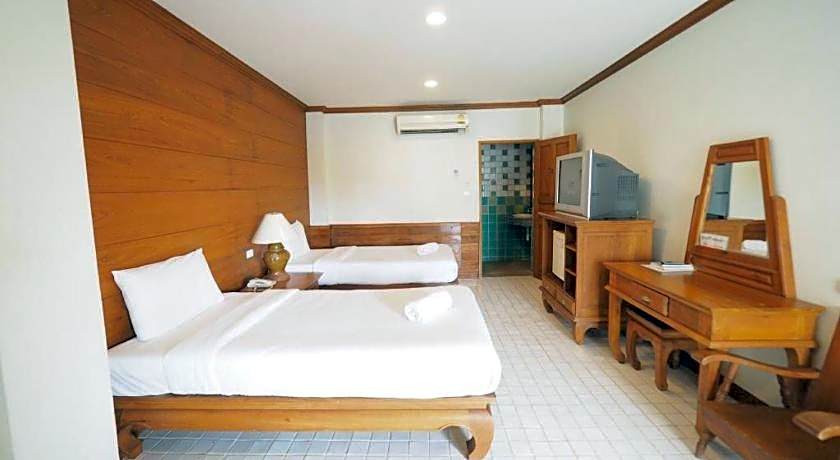 Fah Place Hotel