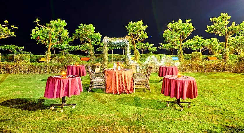 Mayfair Waves Resort