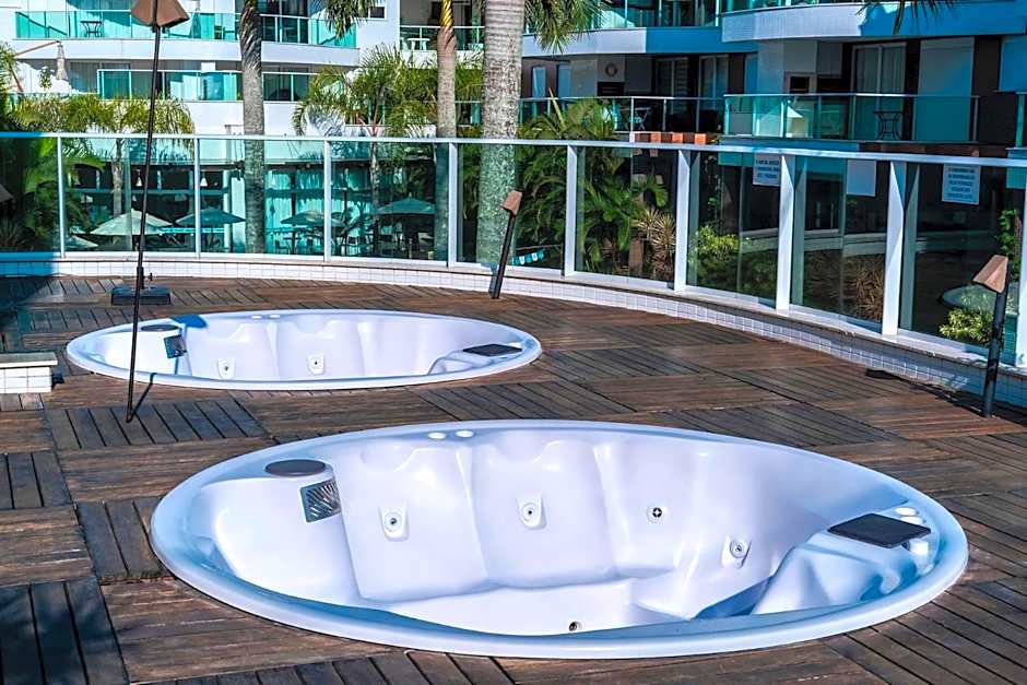Boulevard 308B - Excelente cobertura em condomínio de luxo no centro de Bombinhas - Piscina - Jacuzzi - Academia - Portaria 24h - (Consultar serviços de roupa de cama e banho)