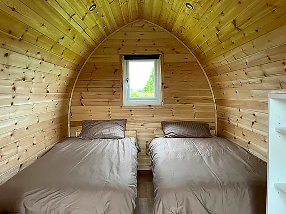 The Fox & Hounds Inn & Camping Pods