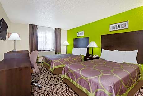 2 Double Beds Smoking