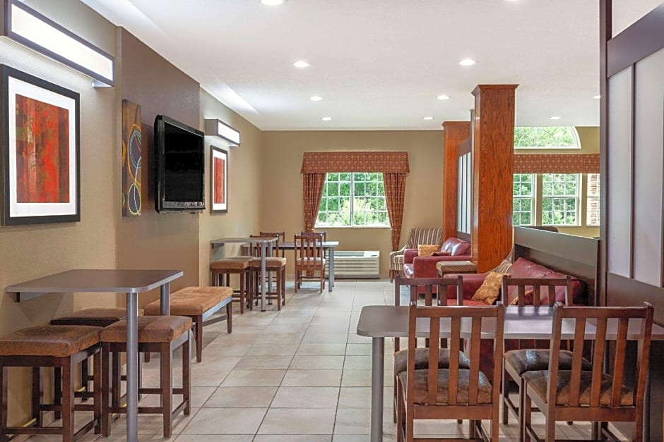 Microtel Inn & Suites by Wyndham Columbia