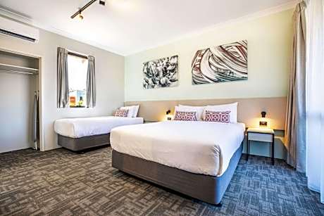 Nightcap at Wanneroo Tavern