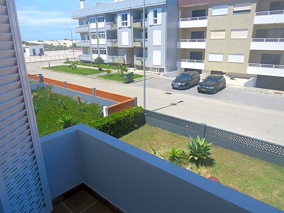 Vagueira Guest House & Beach Hostel