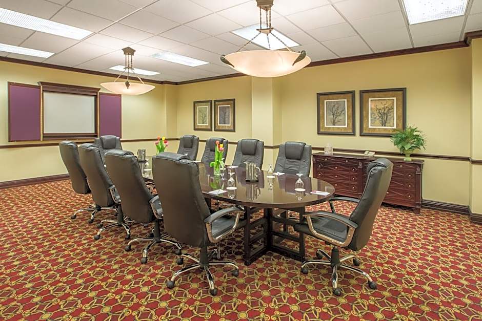 Crowne Plaza Cleveland Airport By IHG
