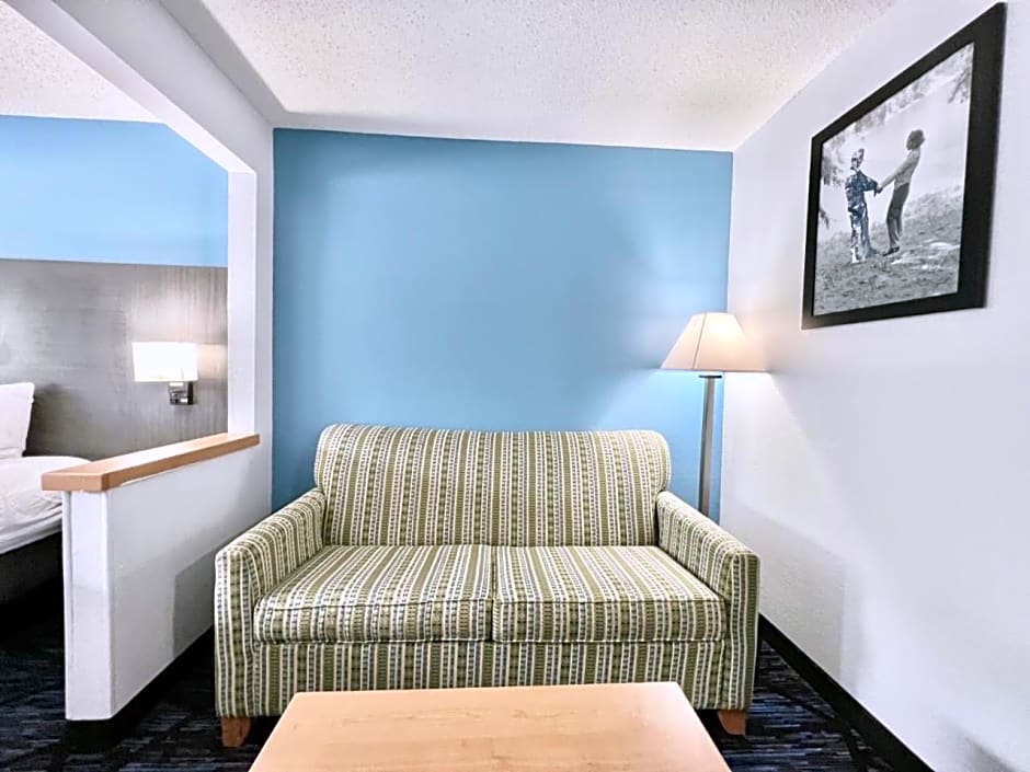 AmericInn by Wyndham Quincy