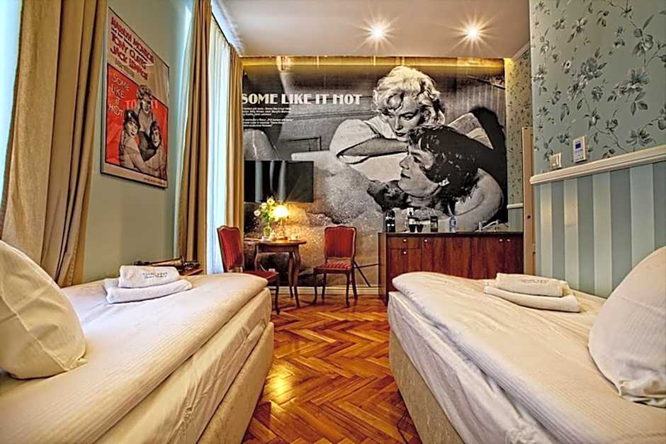 Stare Kino Cinema Residence