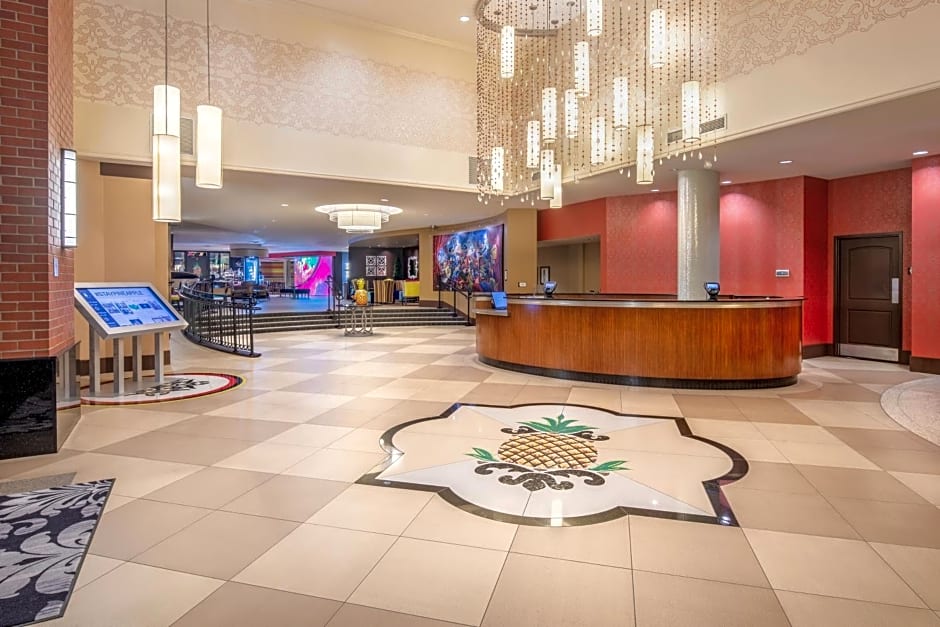 Staypineapple At The Maxwell Hotel
