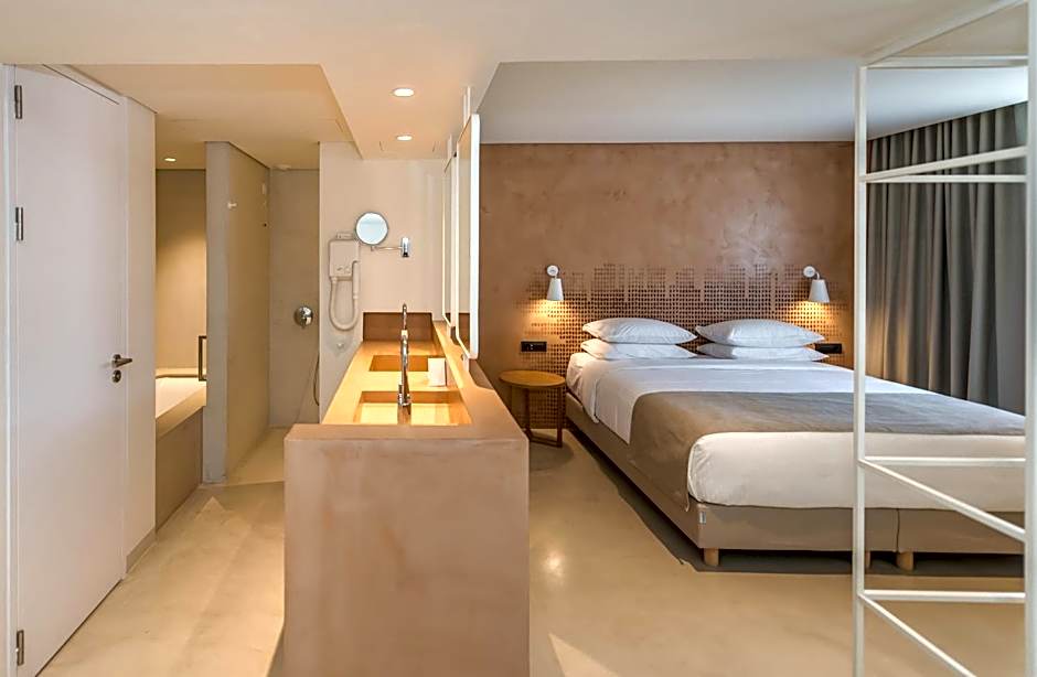 Bitzaro Grande Hotel & Suites