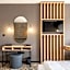 URBAN HOTEL