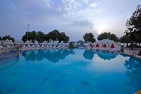 Mandalinci Beach Hotel - Alojamientos en TURGUTREIS