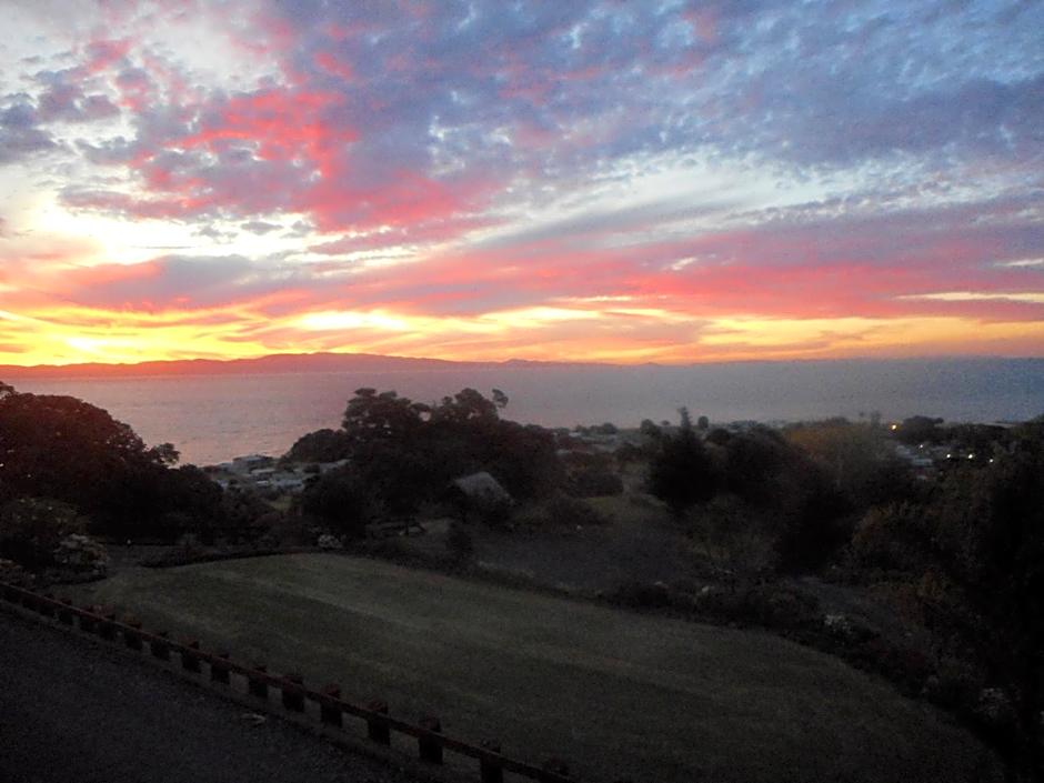 Te Aputa Lodge formally La Casa Te Puru Lodge
