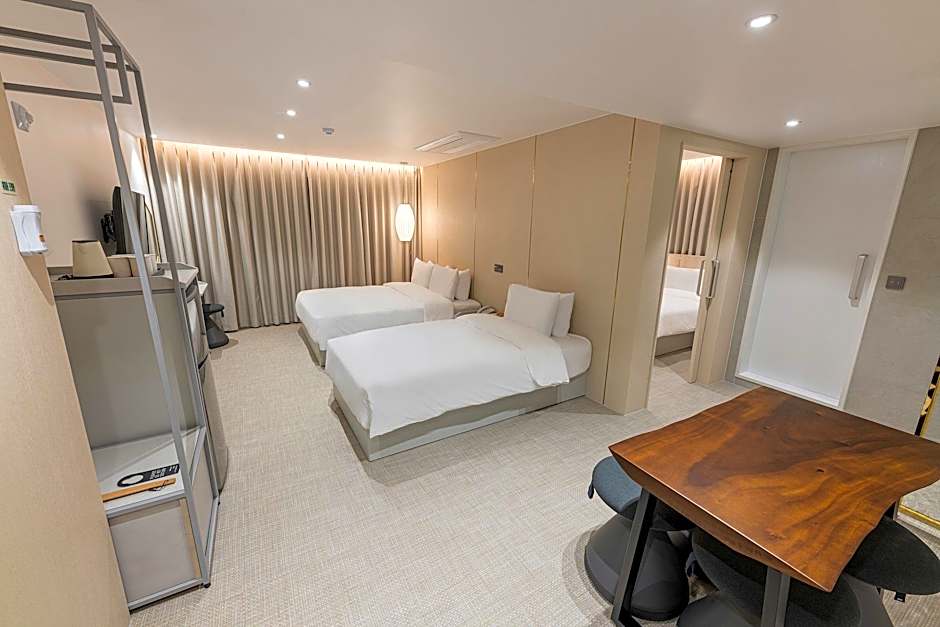 Hotel The Grang Seogwipo