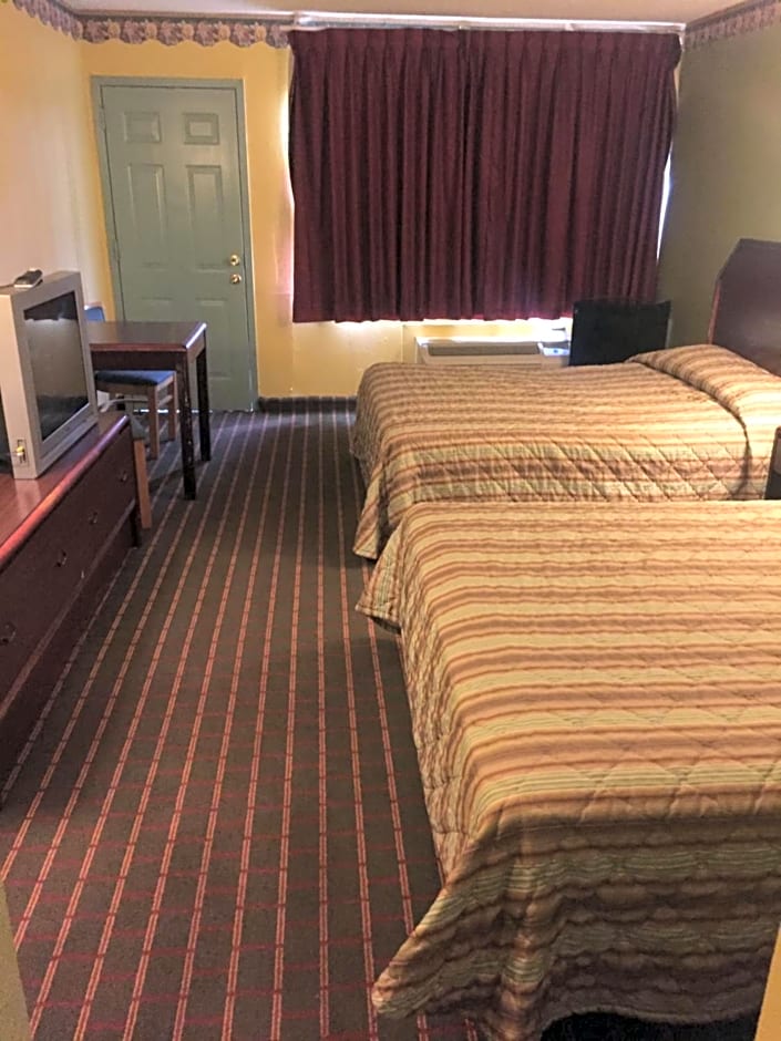 Camelot Inn