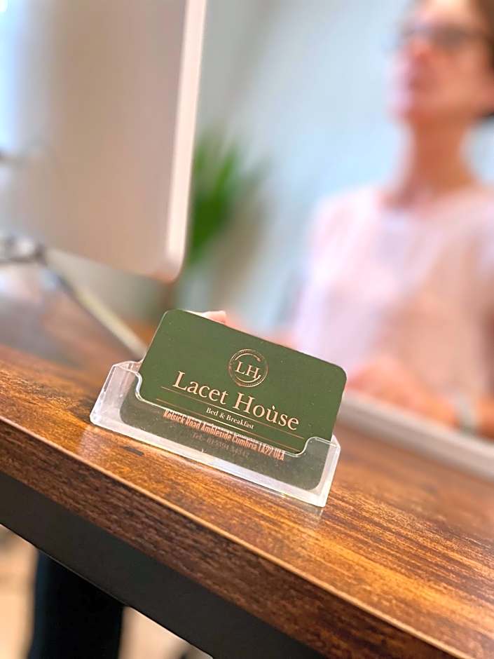 Lacet House