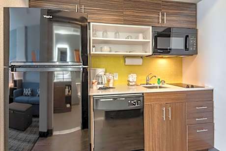 Efficiency Queen Suite with Two Queen Beds - Accessible/Non-Smoking