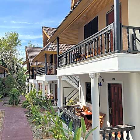 Kata Villa Merit Hill Bungalows