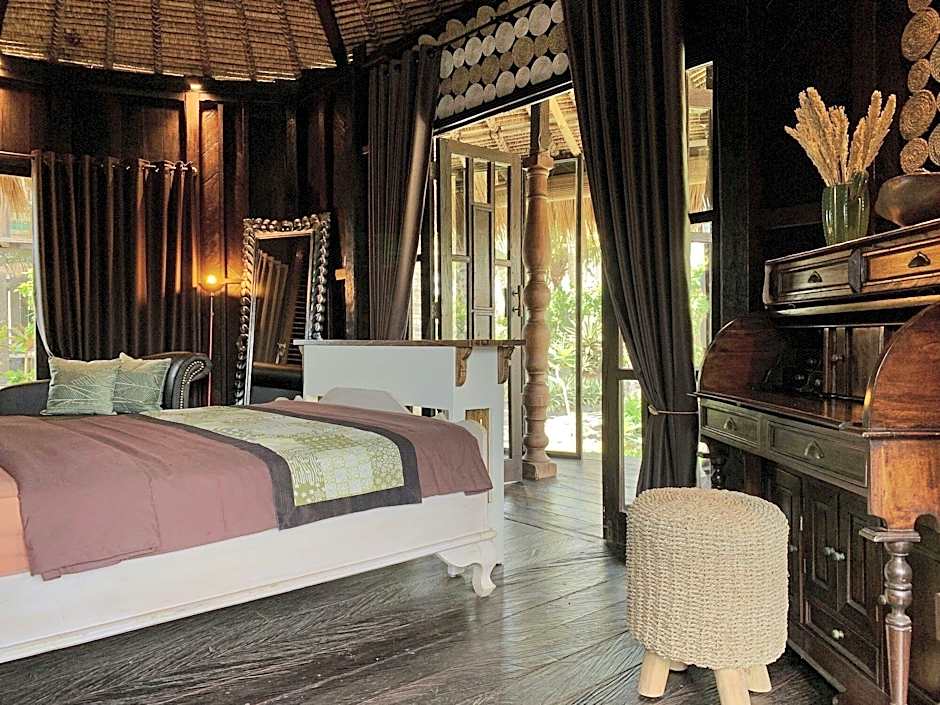 Most Exotic Beachfront Villa Keong