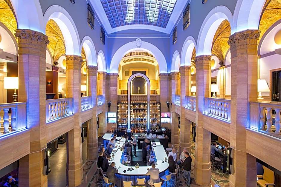 THE MIDLAND HOTEL, Chicago, a Tribute Portfolio Hotel