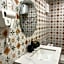 LePont Cat Ba Bungalow