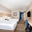 Holiday Inn Express & Suites Phoenix - Glendale Sports Dist By IHG
