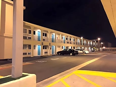 Executive Inn & Suites