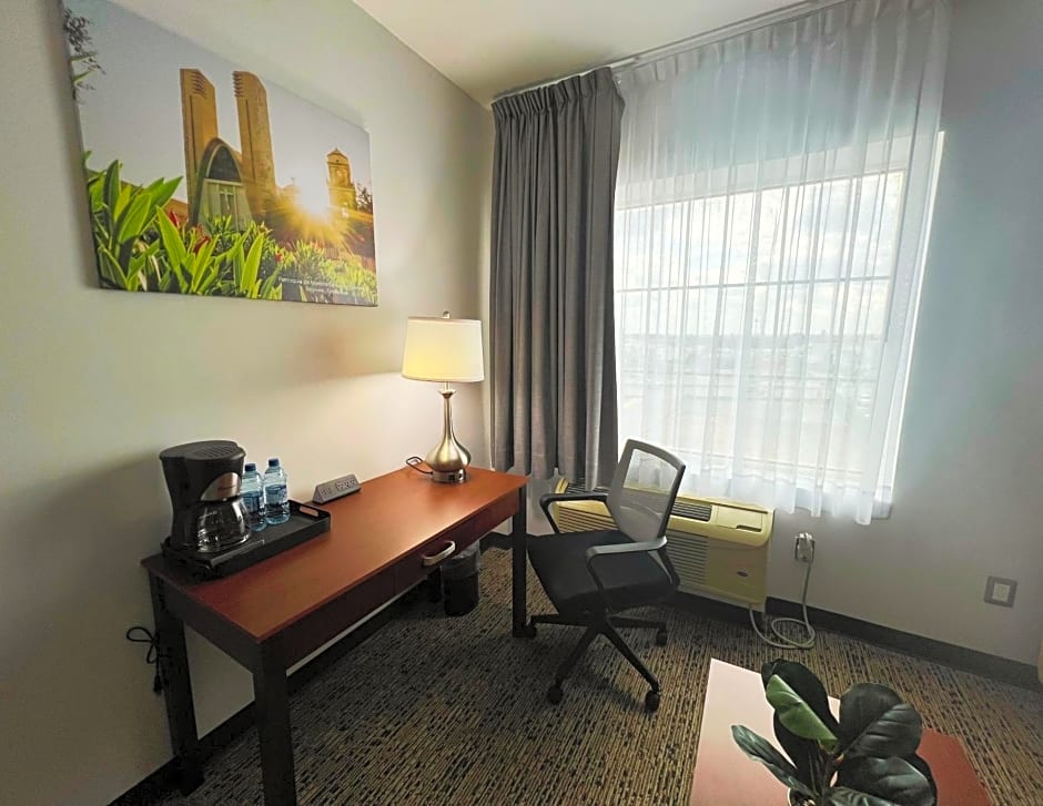 La Quinta by Wyndham Reynosa