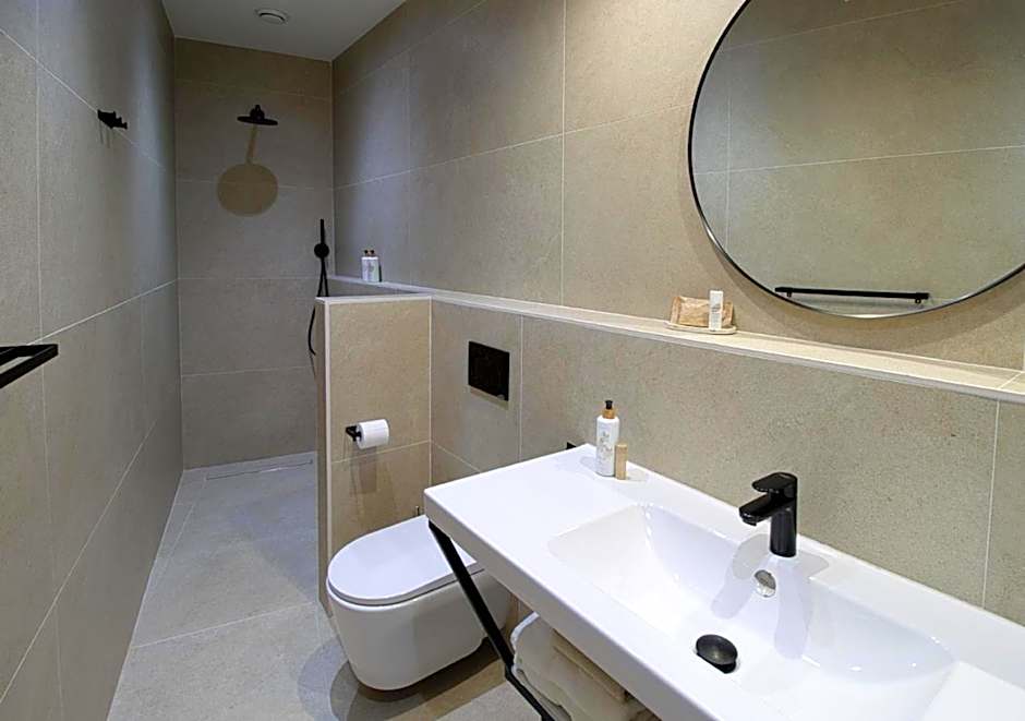 VALOLA Boutique Rooms