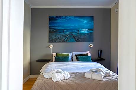 Three-Bedroom Deluxe Apartment