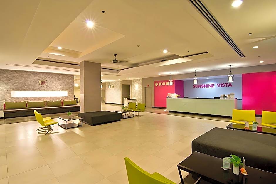 Sunshine Vista Hotel
