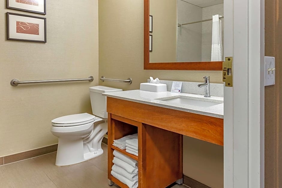 Comfort Suites Dover