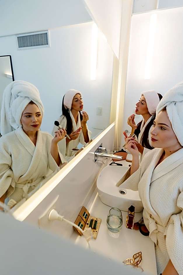 Vain Boutique Hotel