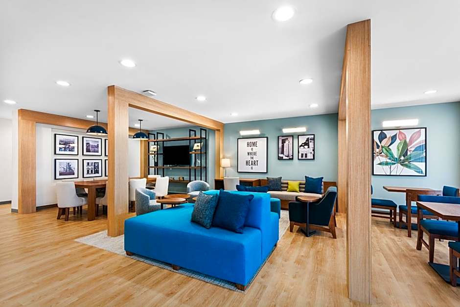 Everhome Suites Lexington - Horse Park