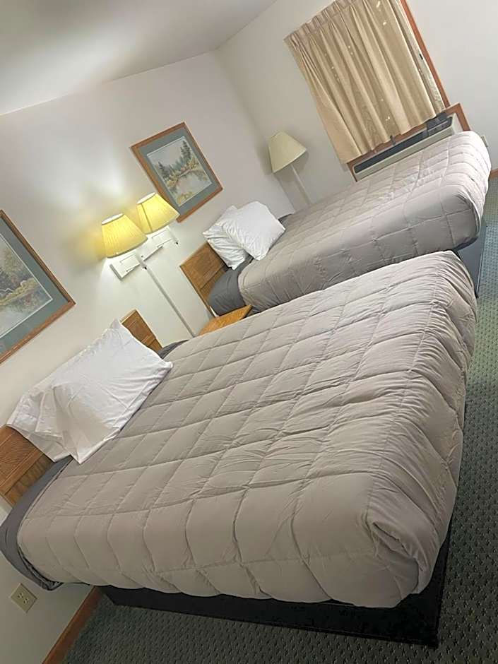 Photo 1 of 6 of 1 Queen Bed, Garden View