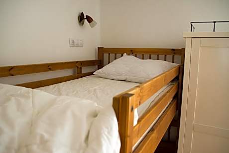 Bunk Bed in Mixed Dormitory Room