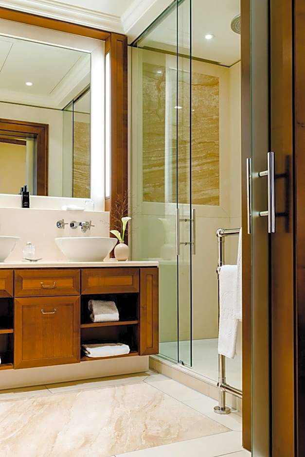 Excelsior Hotel Ernst