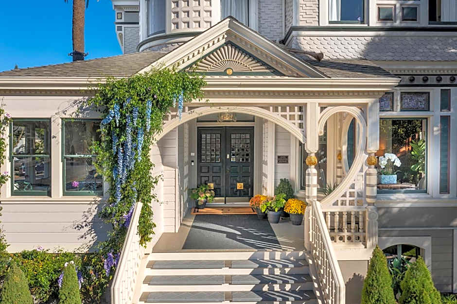 The George - Luxury Boutique Inn