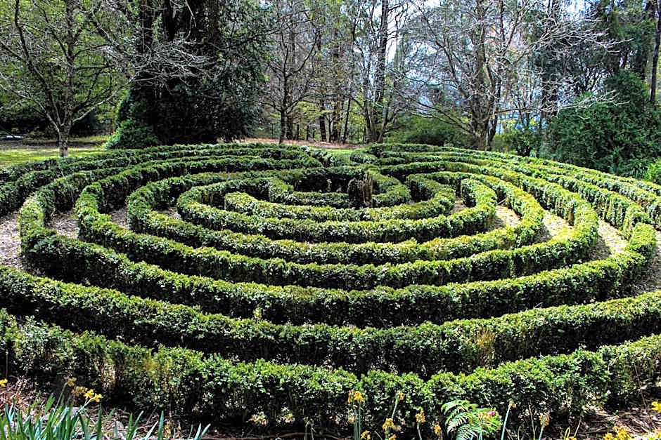 Tomah Retreat - Studio CHILL with fireplace and clawfoot bath