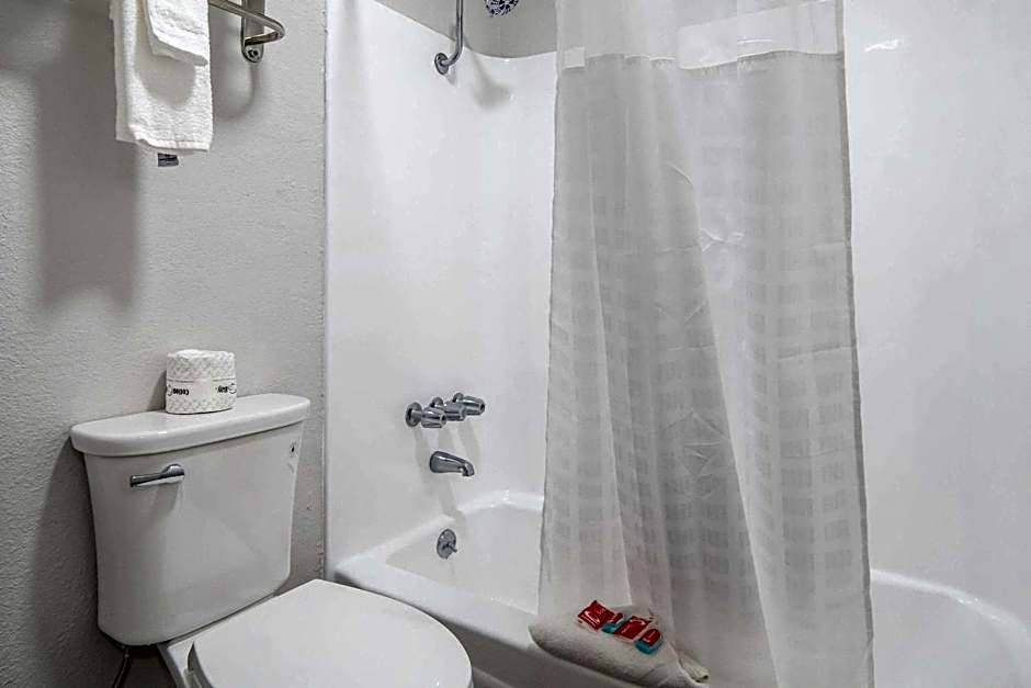 Econo Lodge Waco North I-35