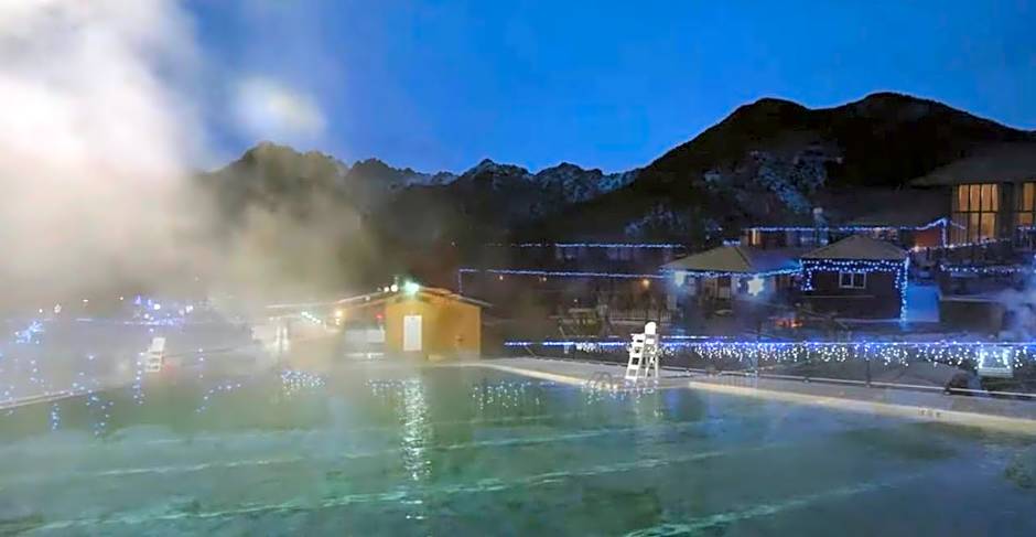 Mountain View Vacation Villa Main Floor Unit, No Stairs