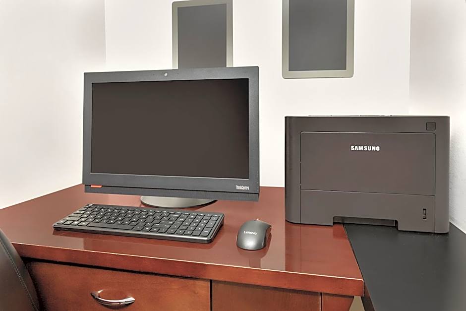 Ramada by Wyndham Oakland Downtown City Center