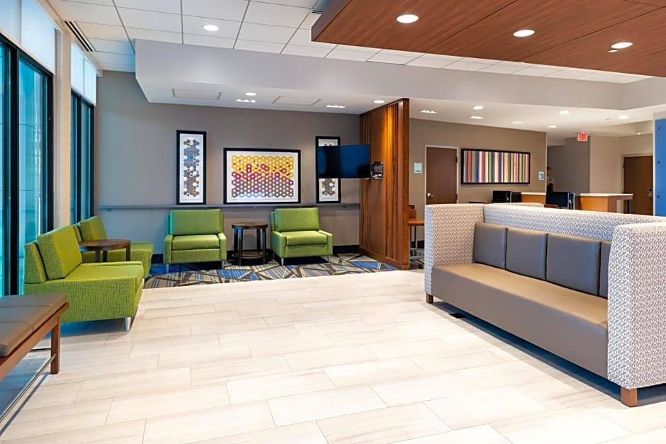 Holiday Inn Express & Suites - Romeoville - Joliet North, an IHG Hotel