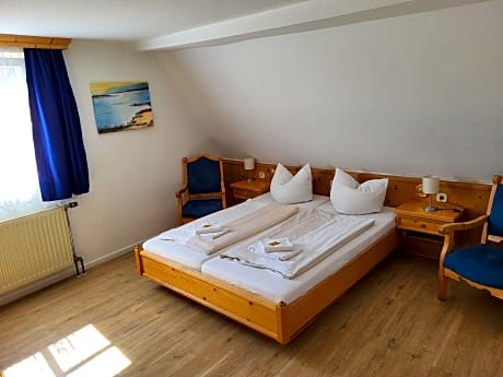 Doppelzimmer-Klassisch-Eigenes Badezimmer