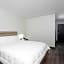 Travelodge by Wyndham Elkhart