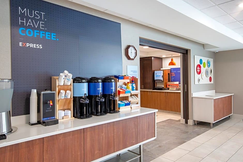 Holiday Inn Express Hotel & Suites Columbus By IHG